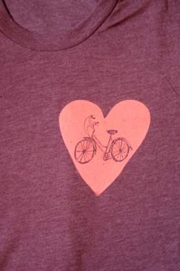 WOMEN'S bike heart tee-shirt